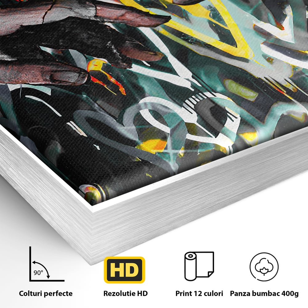 Detaliu al suprafetei: tablou canvas cu mainile care se ating si fundal cu inimi, in rama de aluminiu argintiu